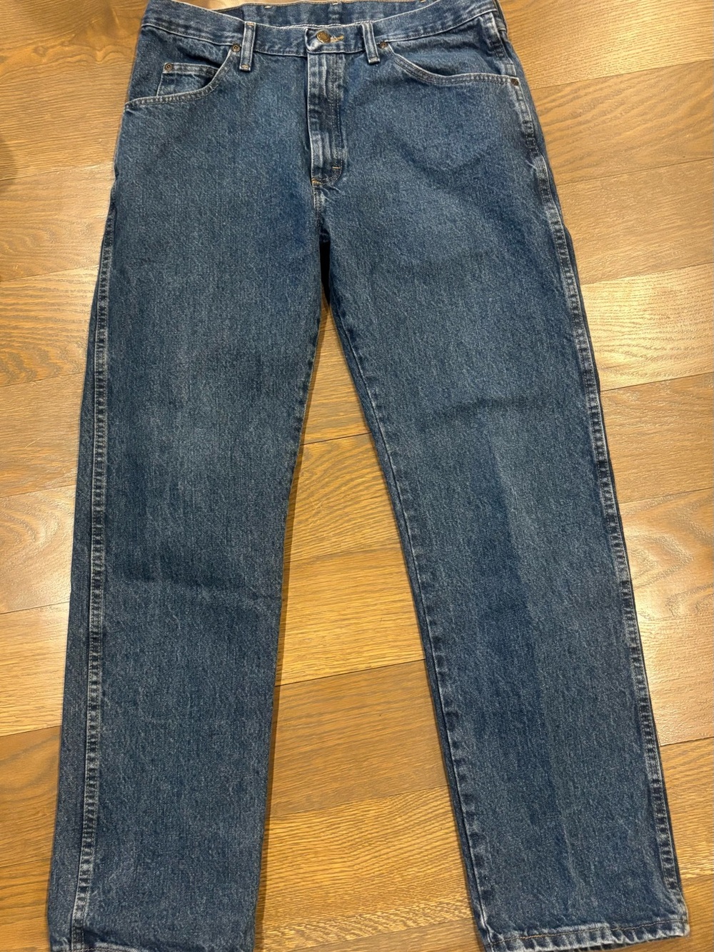 Wrangler Straight-Leg Men's Jeans in Dark Blue 34 x 32
